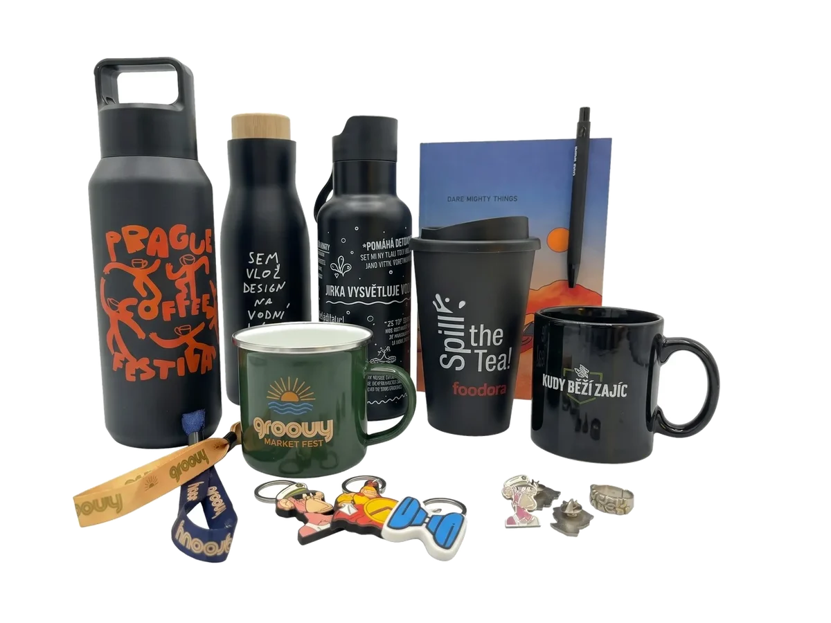 Branded accessories: mugs, bottles, notebooks, keyrings and more